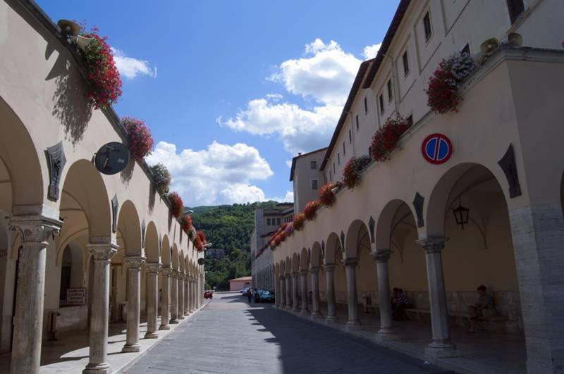 centro da cidade de cássia, itália